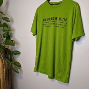 Distressed Oakley Mens t-shirt XL made for Buckle Neon Green